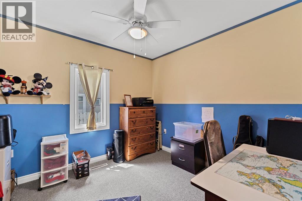 162 2 Street NE - 17