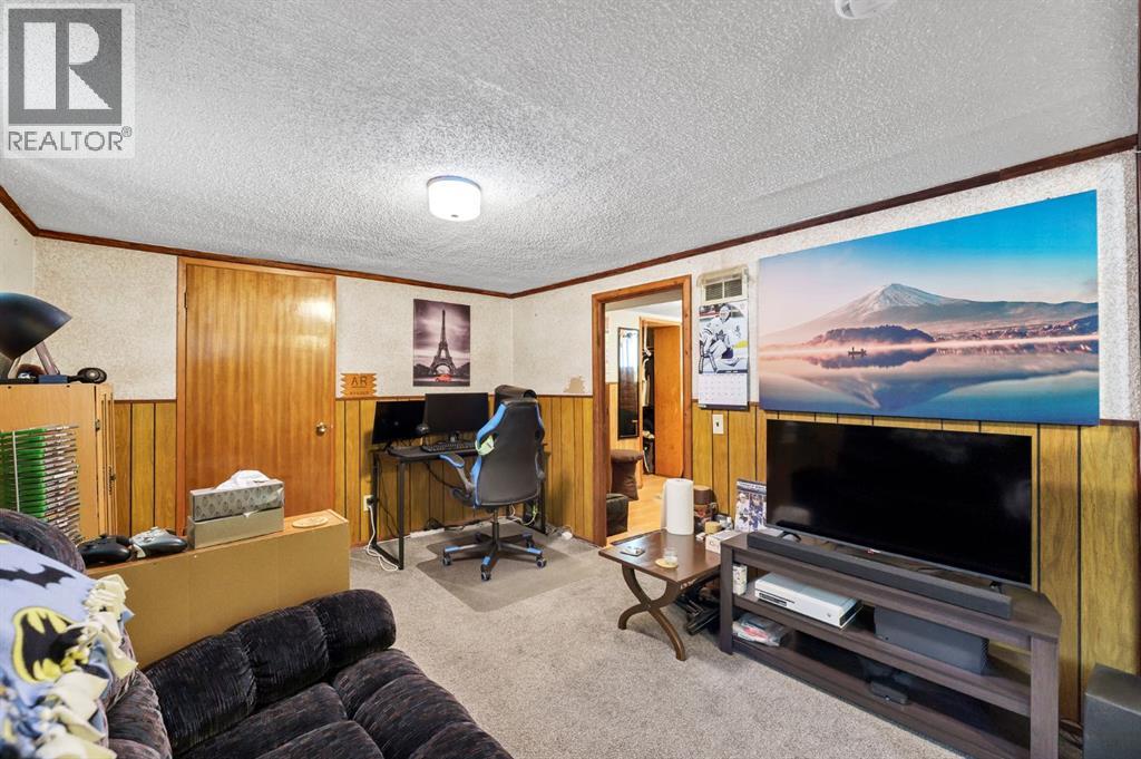 162 2 Street NE - 25