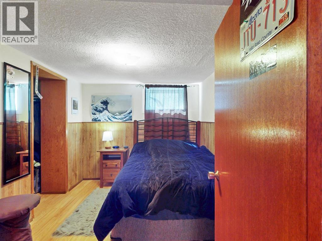 162 2 Street NE - 29