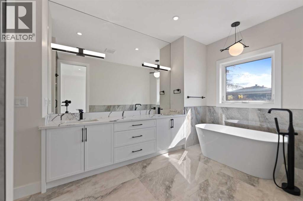 8106 47 Avenue NW - 24