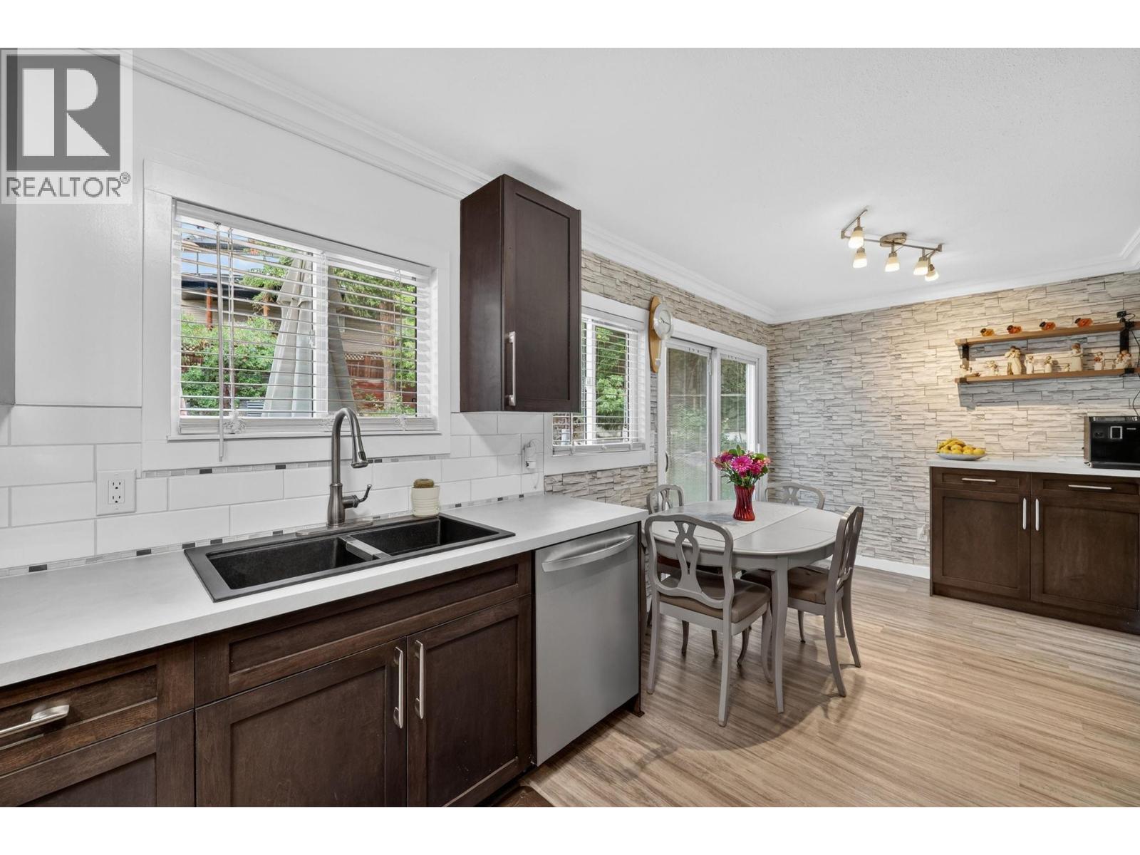 10911 Sherman Drive - 7