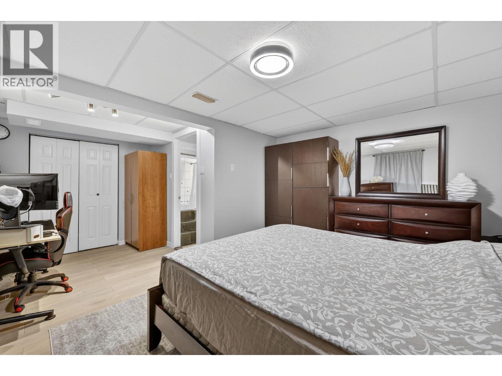 10911 Sherman Drive - 16