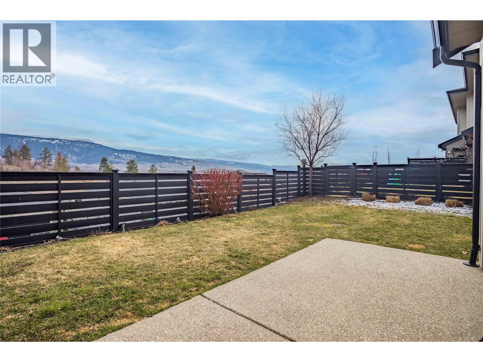 12798 Lake Hill Drive Unit# 37, Lake Country