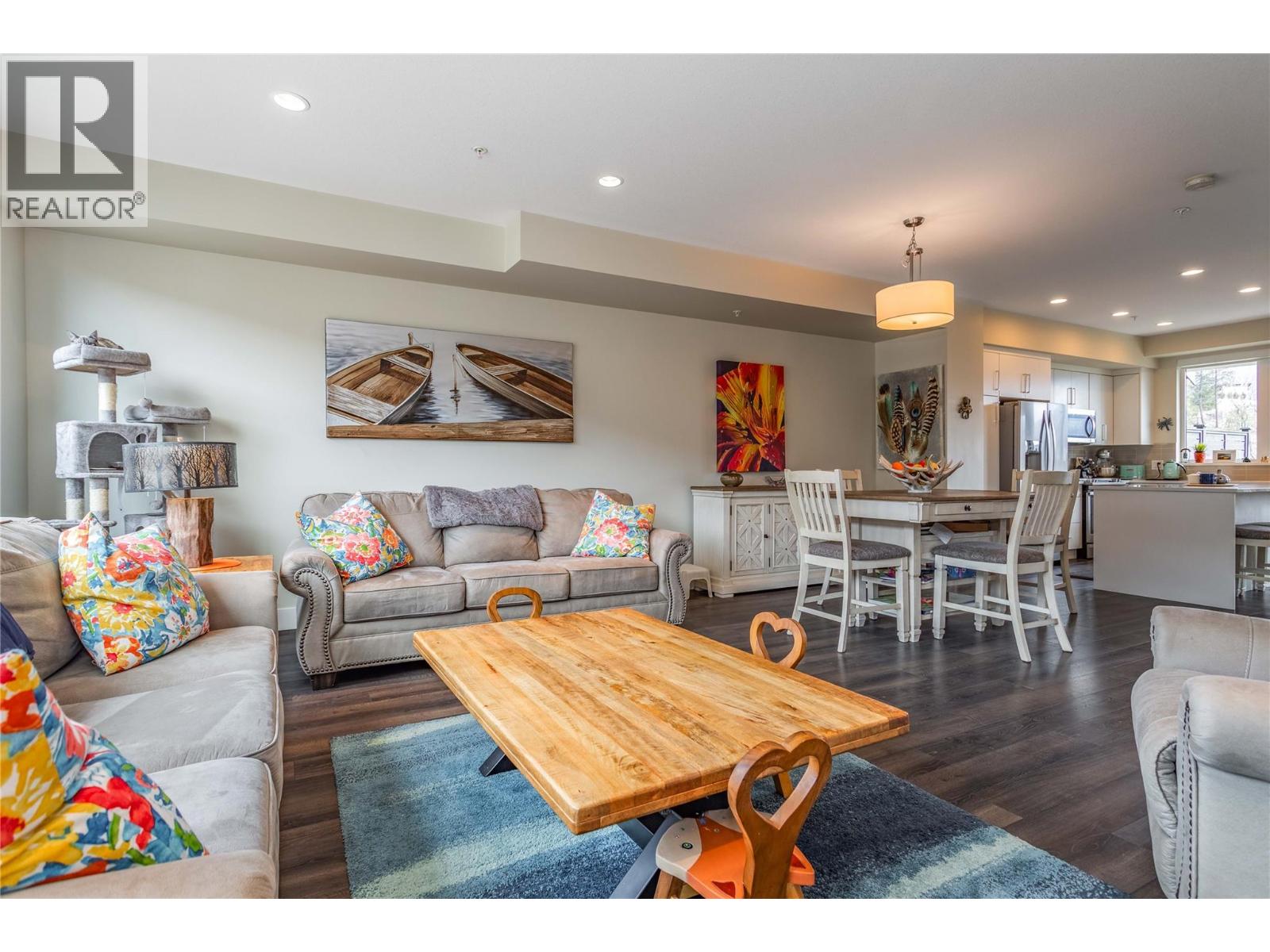 12798 Lake Hill Drive Unit# 37, Lake Country