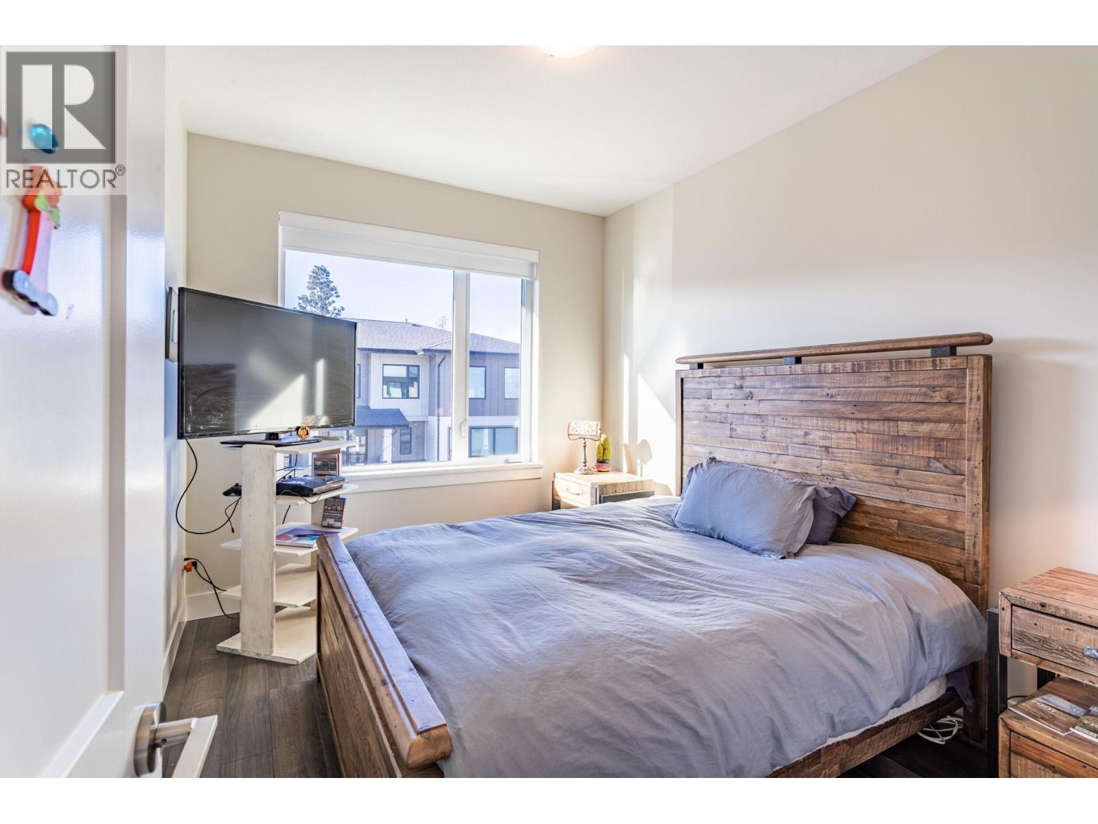 12798 Lake Hill Drive Unit# 37, Lake Country