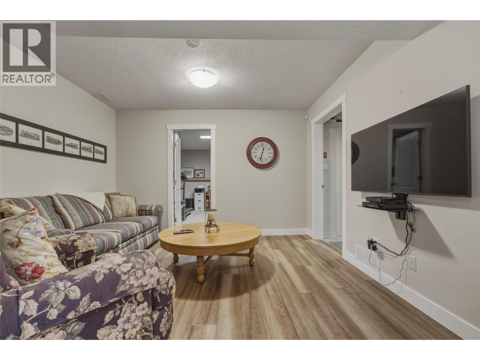 #11 124 Sarsons Road - 22
