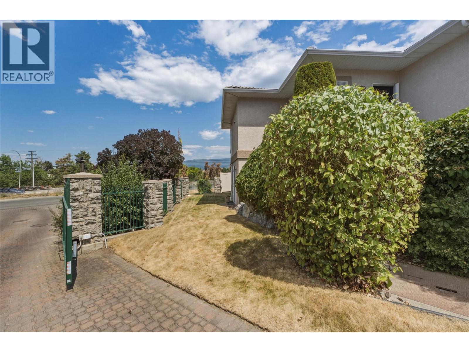 #11 124 Sarsons Road - 44