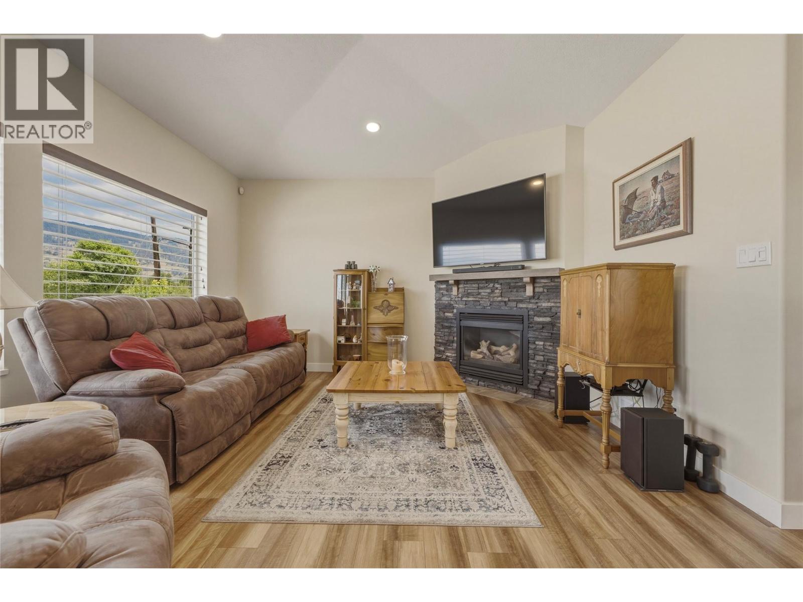 #11 124 Sarsons Road - 6