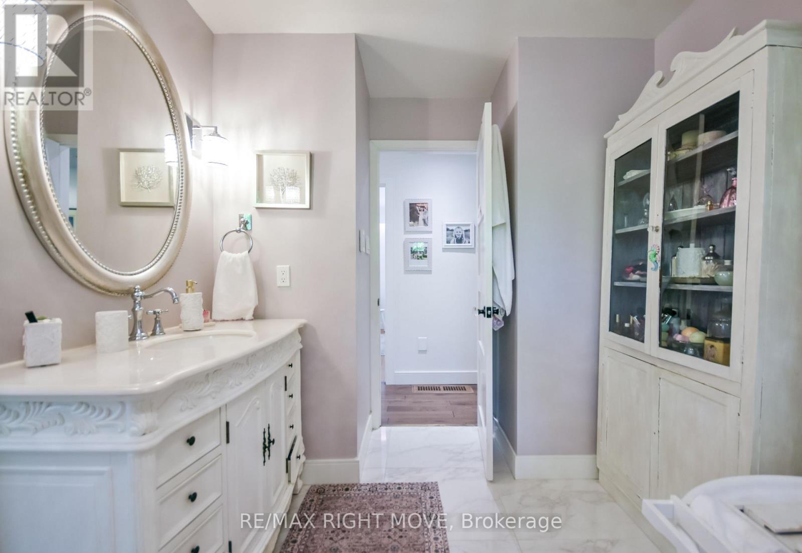 1220 BIRCHCLIFFE CRESCENT - 20
