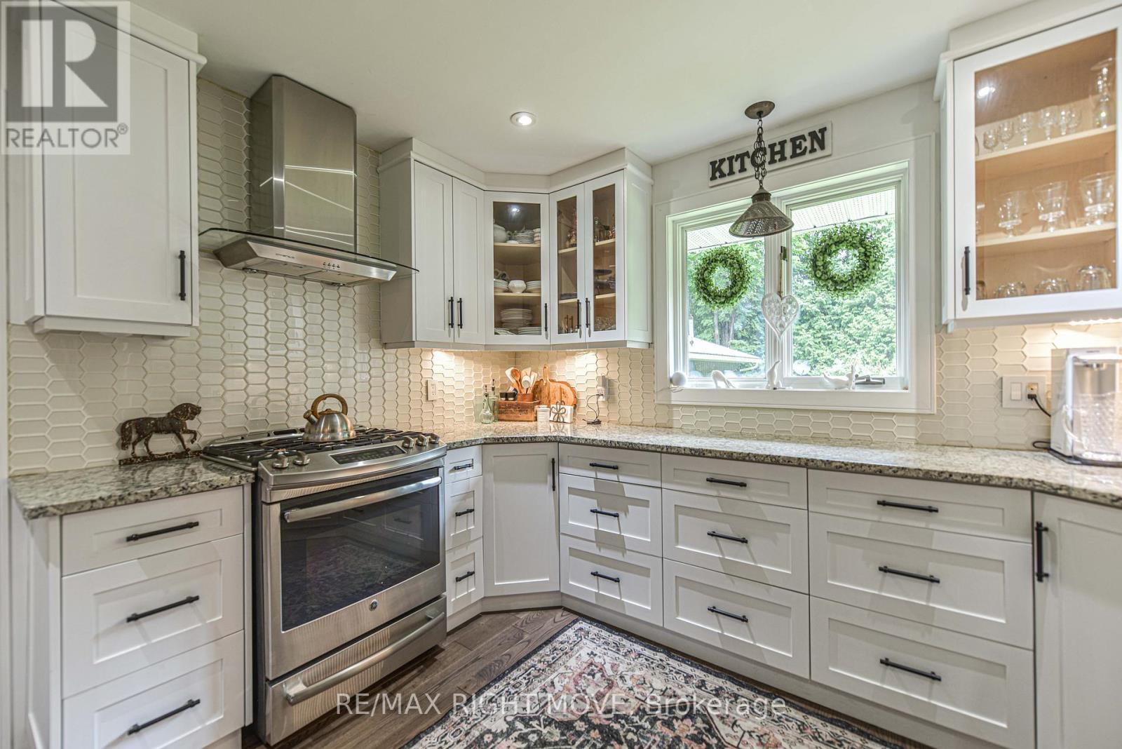 1220 BIRCHCLIFFE CRESCENT - 7