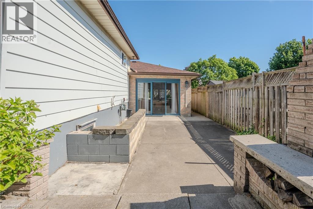 80 CHILTON Drive - Image 31