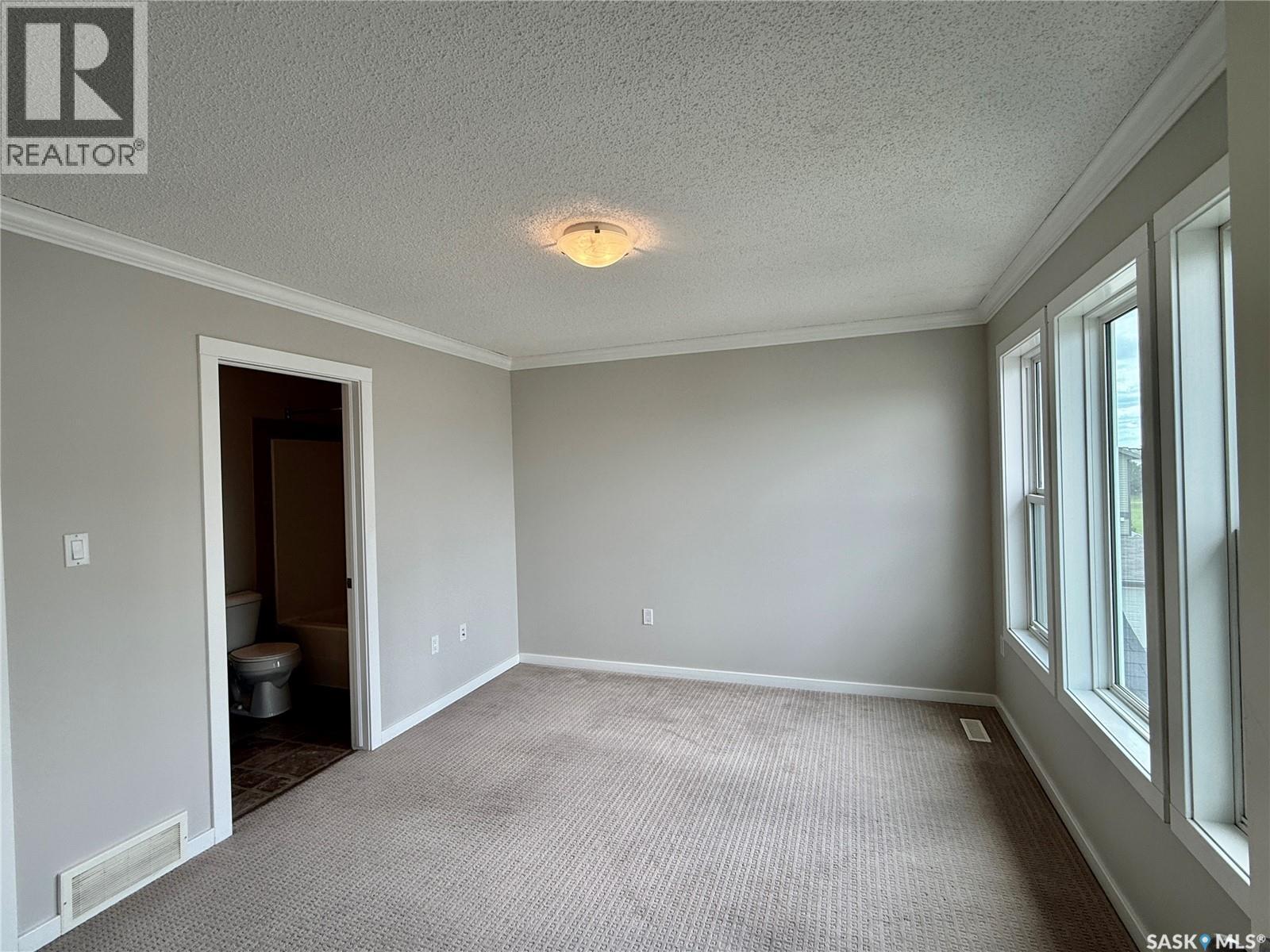 #405 315 HAMPTON CIRCLE - Image 14