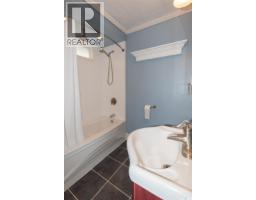 454 Fairford Street W, Moose Jaw, SK S6H1W2 Photo 12