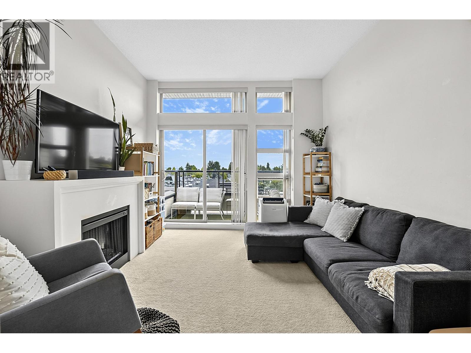 417 4550 FRASER STREET, Vancouver