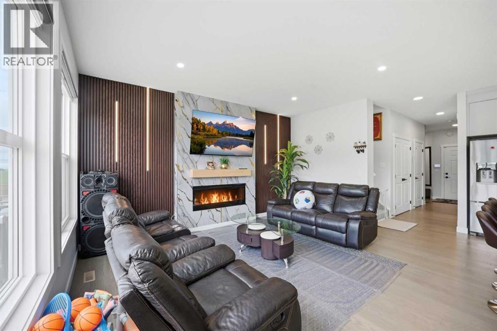 241 Homestead Crescent NE - 14