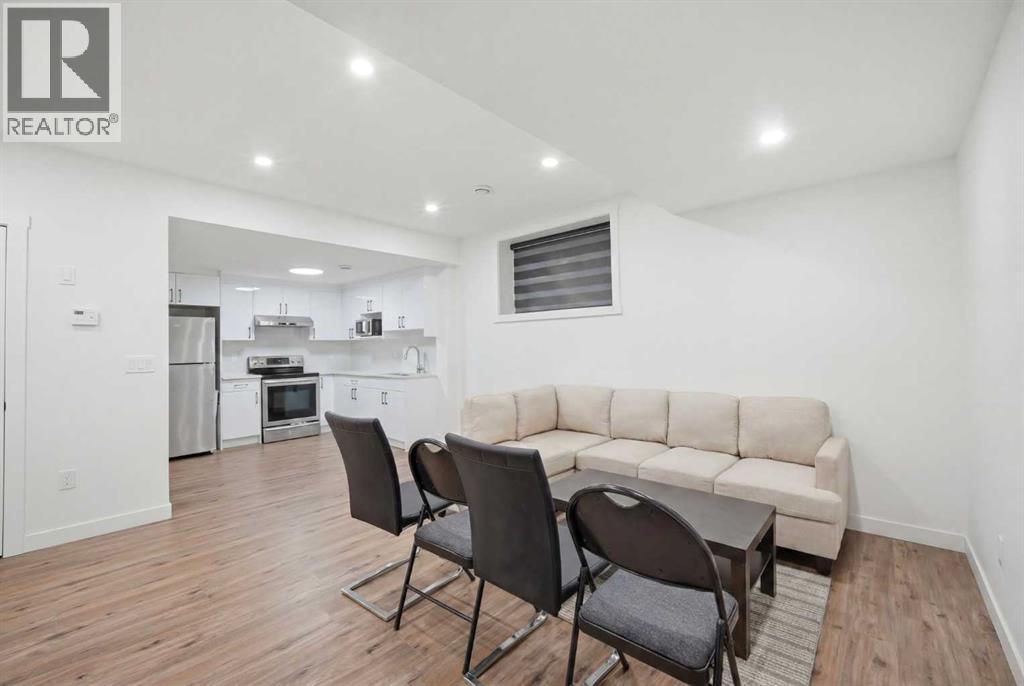 241 Homestead Crescent NE - 38