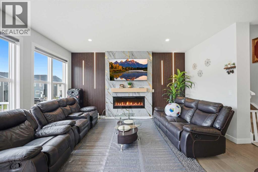 241 Homestead Crescent NE - 13