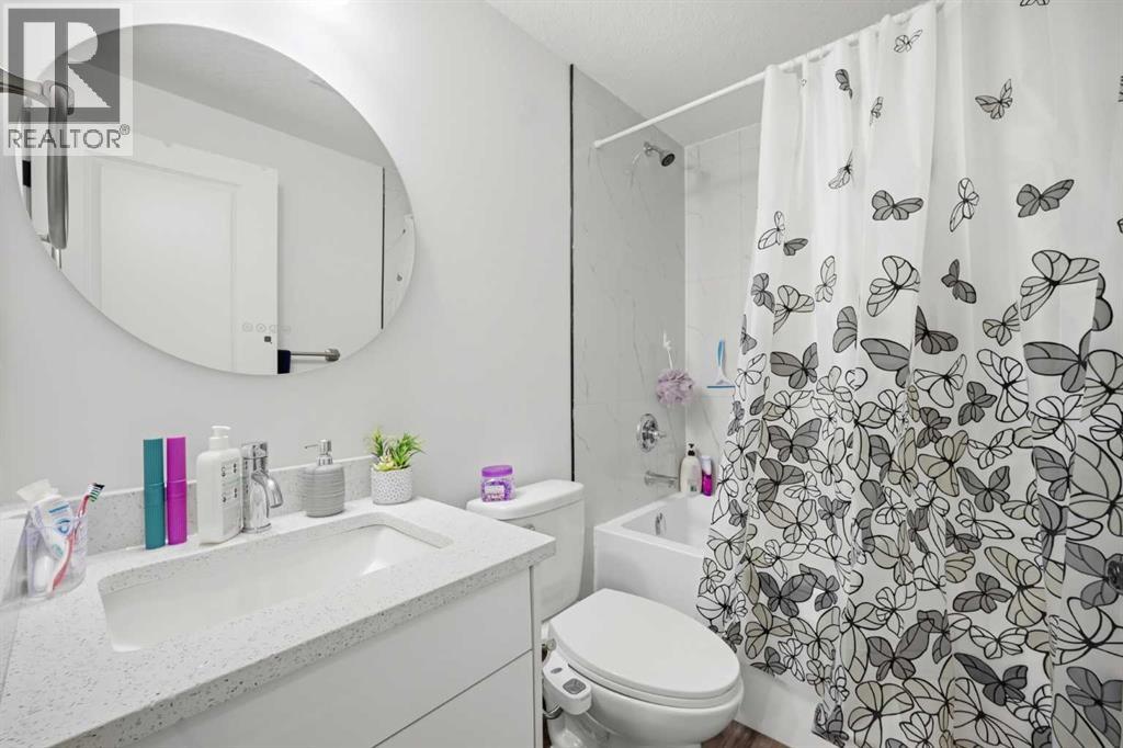 241 Homestead Crescent NE - 43