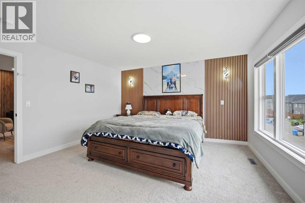 241 Homestead Crescent NE - 25