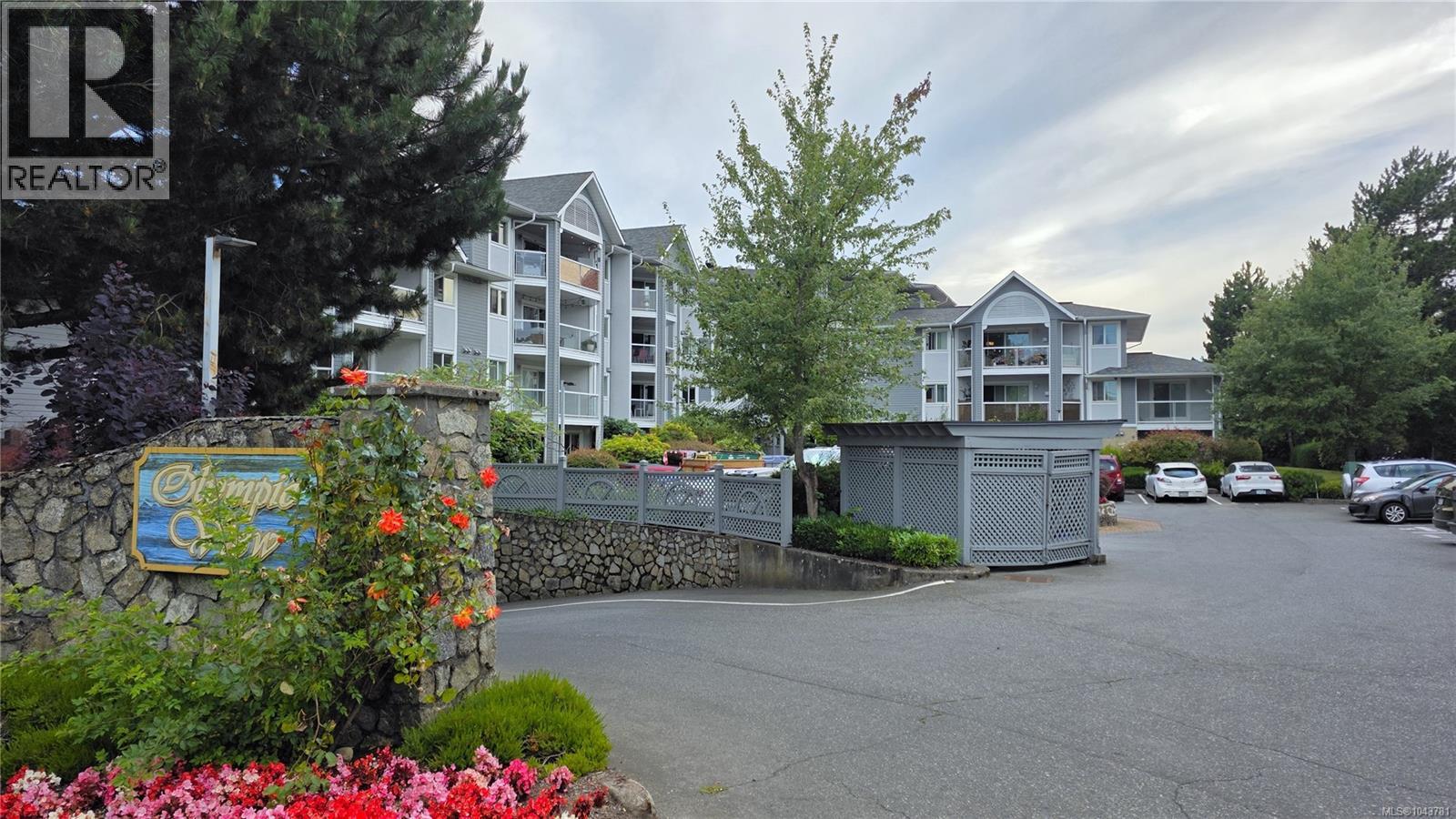 #108 3206 Alder St - 40