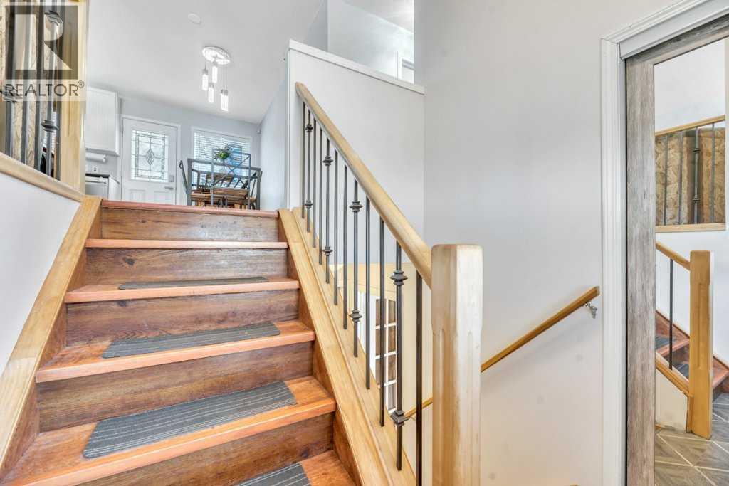 1924 Strathcona Terrace - 35
