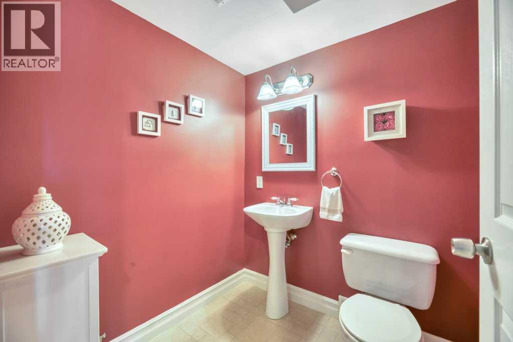 1924 Strathcona Terrace - 41