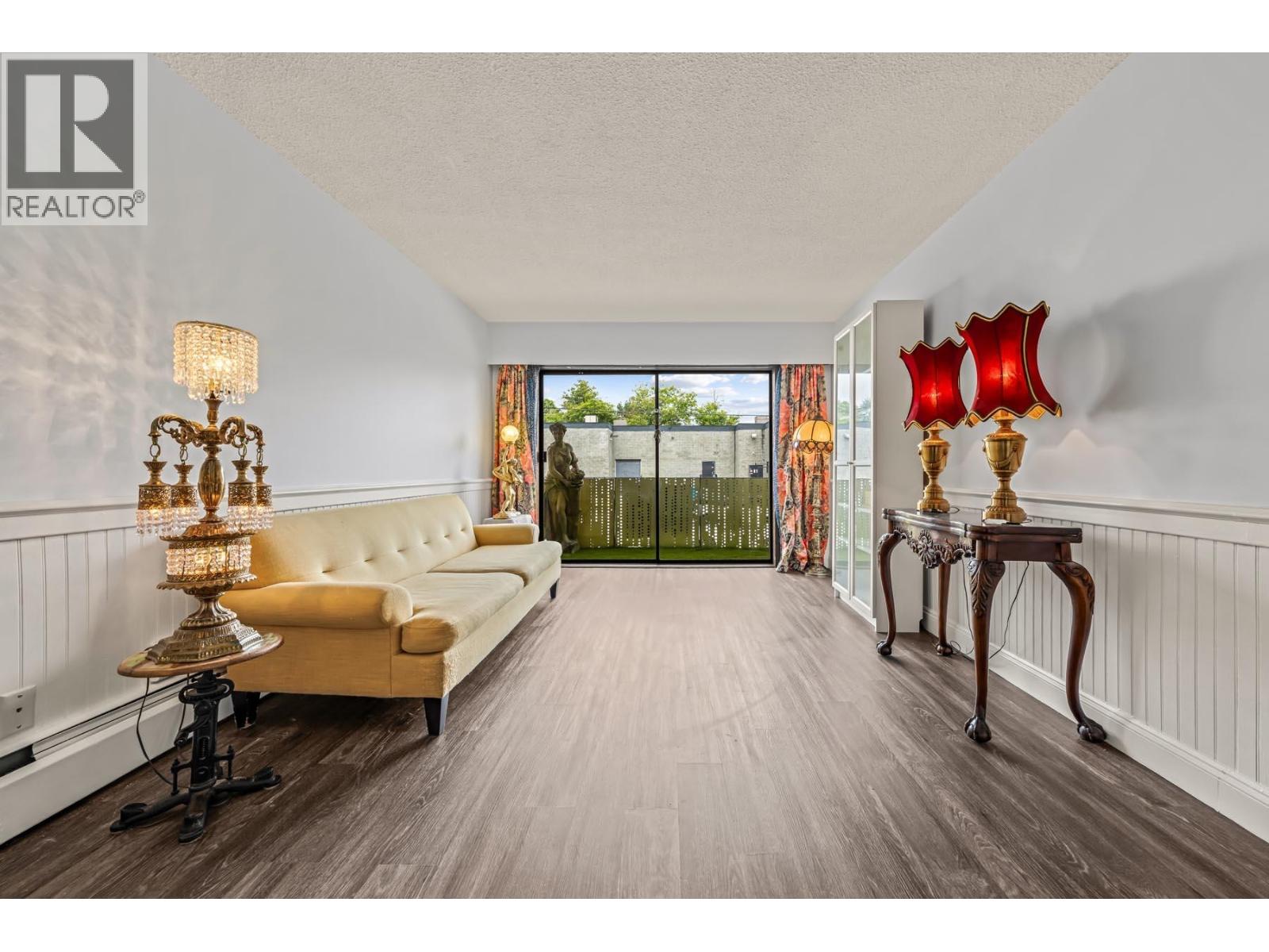 208 611 BLACKFORD STREET — photo 3