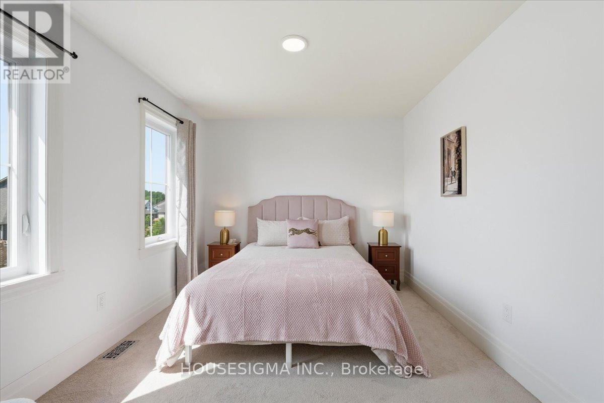54 CAMPBELL CRESCENT - 20