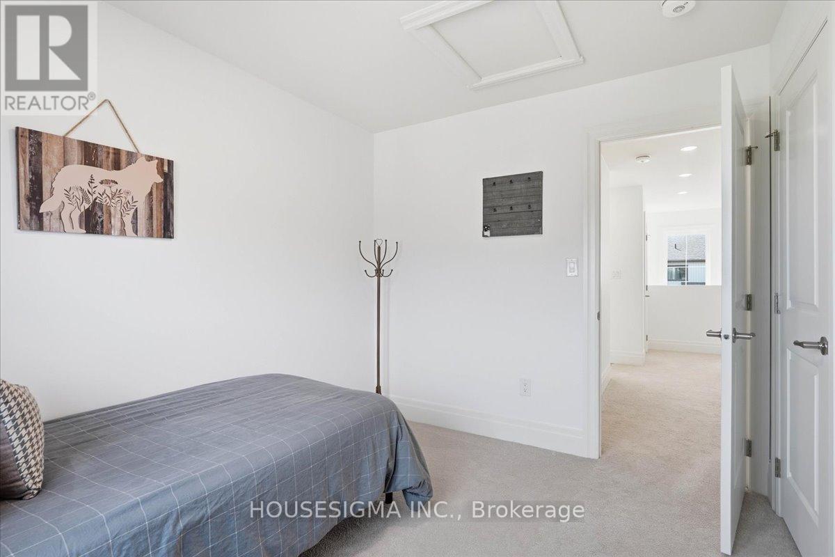 54 CAMPBELL CRESCENT - 23