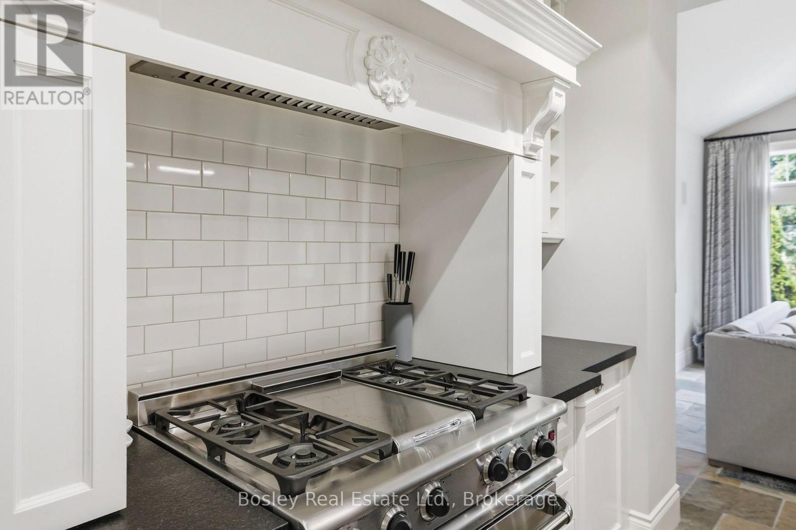 202 PINE STREET - 13