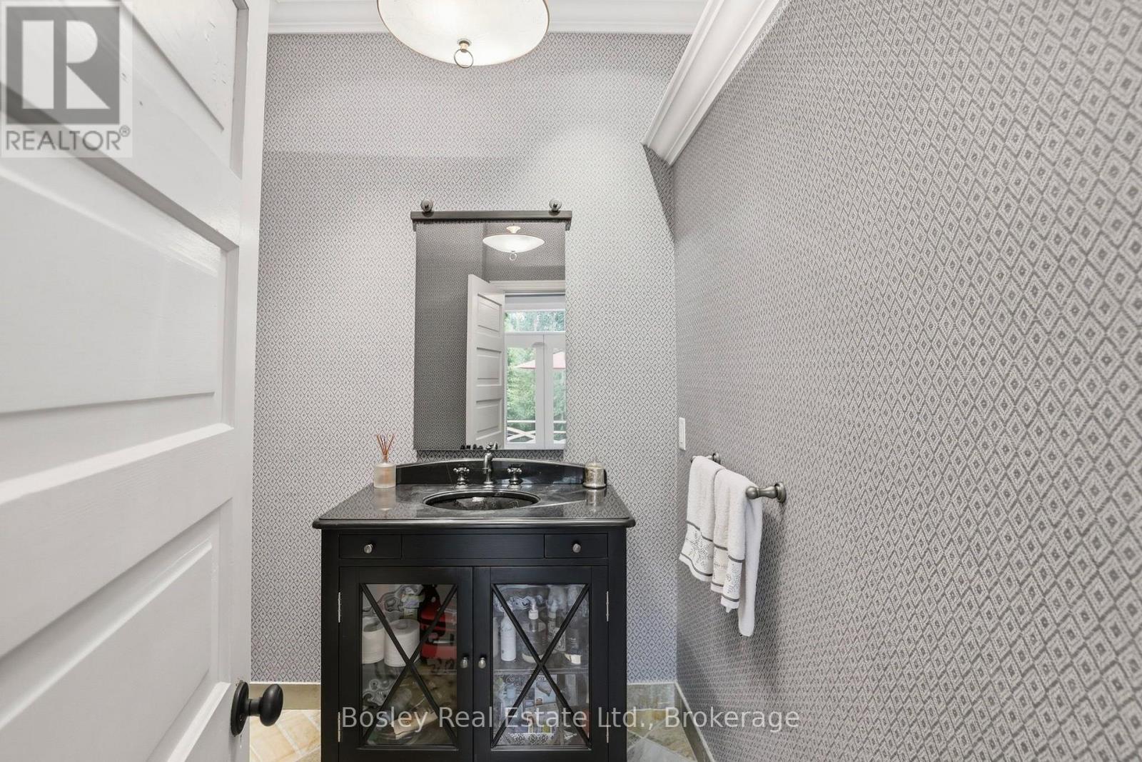 202 PINE STREET - 37