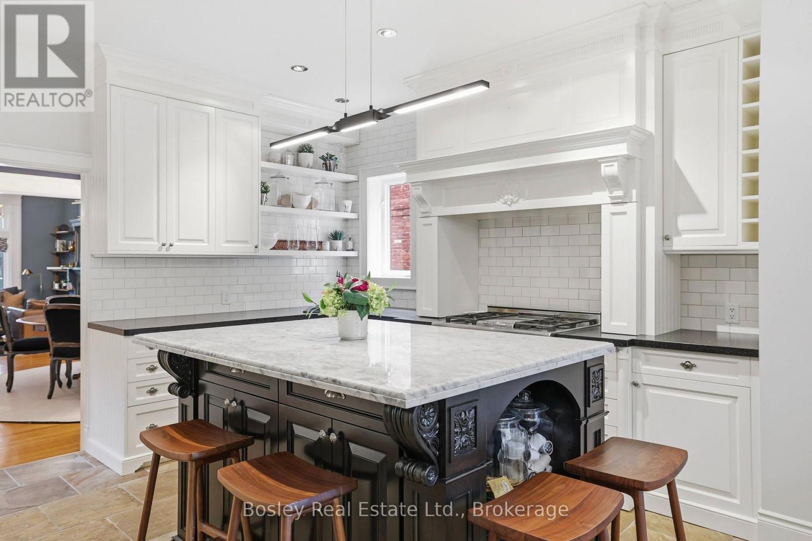 202 PINE STREET - 9