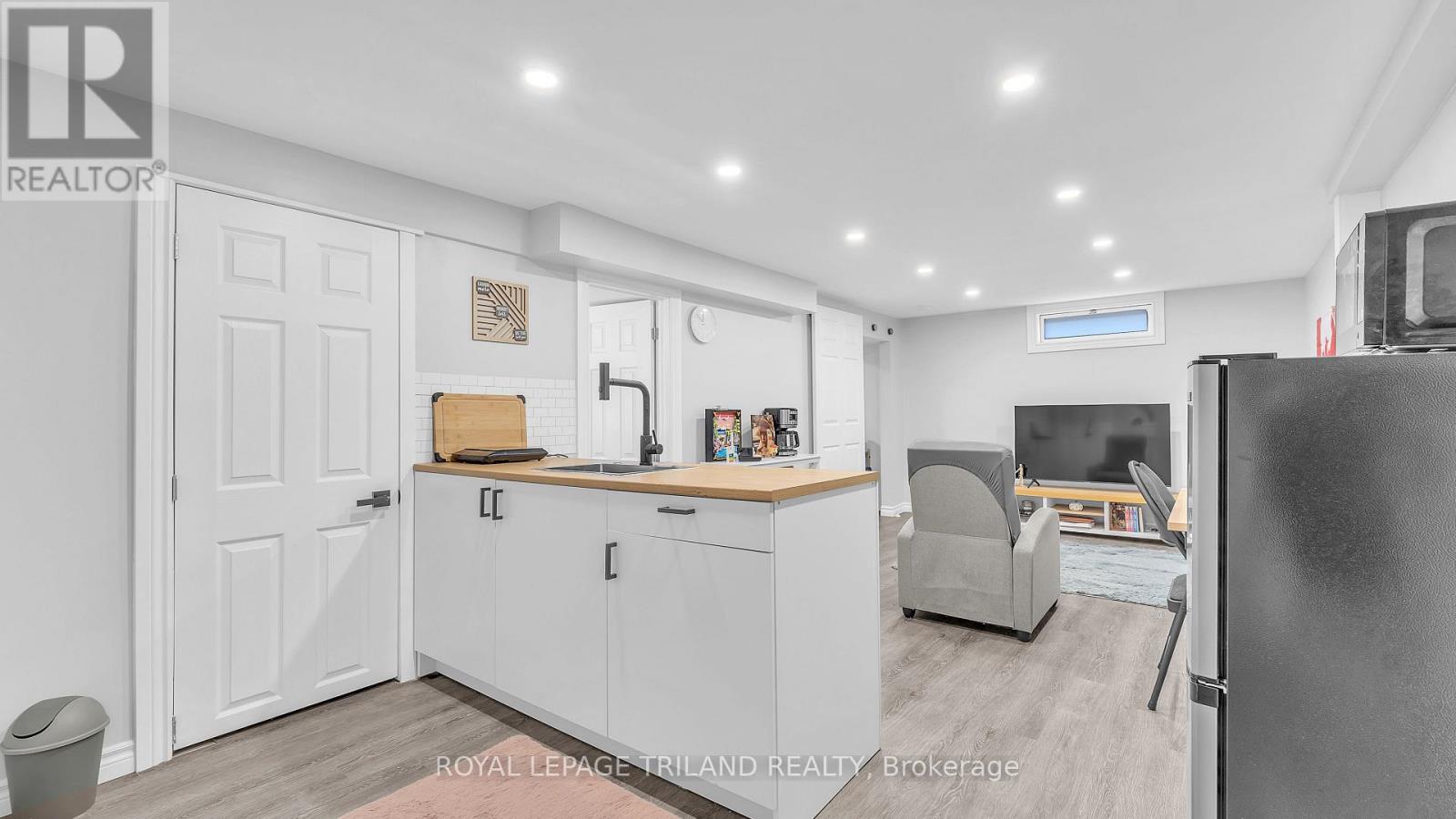 51 ASHBURY AVENUE - 19