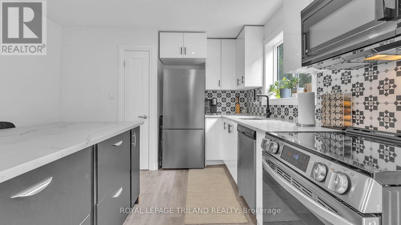 51 ASHBURY AVENUE - 9