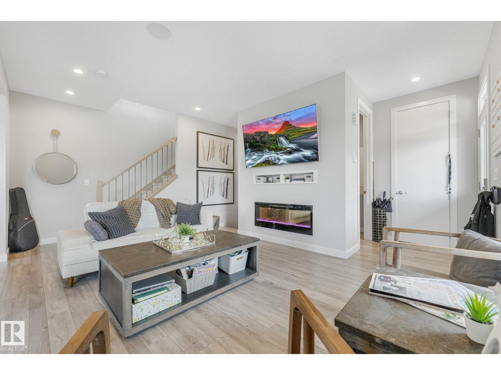 2027 201 ST NW - 6
