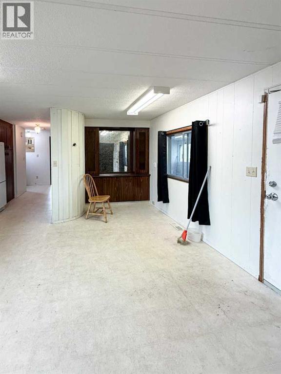 71, 5800 46 Street - 19
