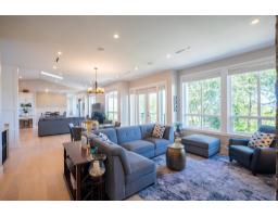 12528 52a Avenue, Surrey, BC V3X3K3 Photo 8