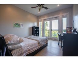12528 52a Avenue, Surrey, BC V3X3K3 Photo 20