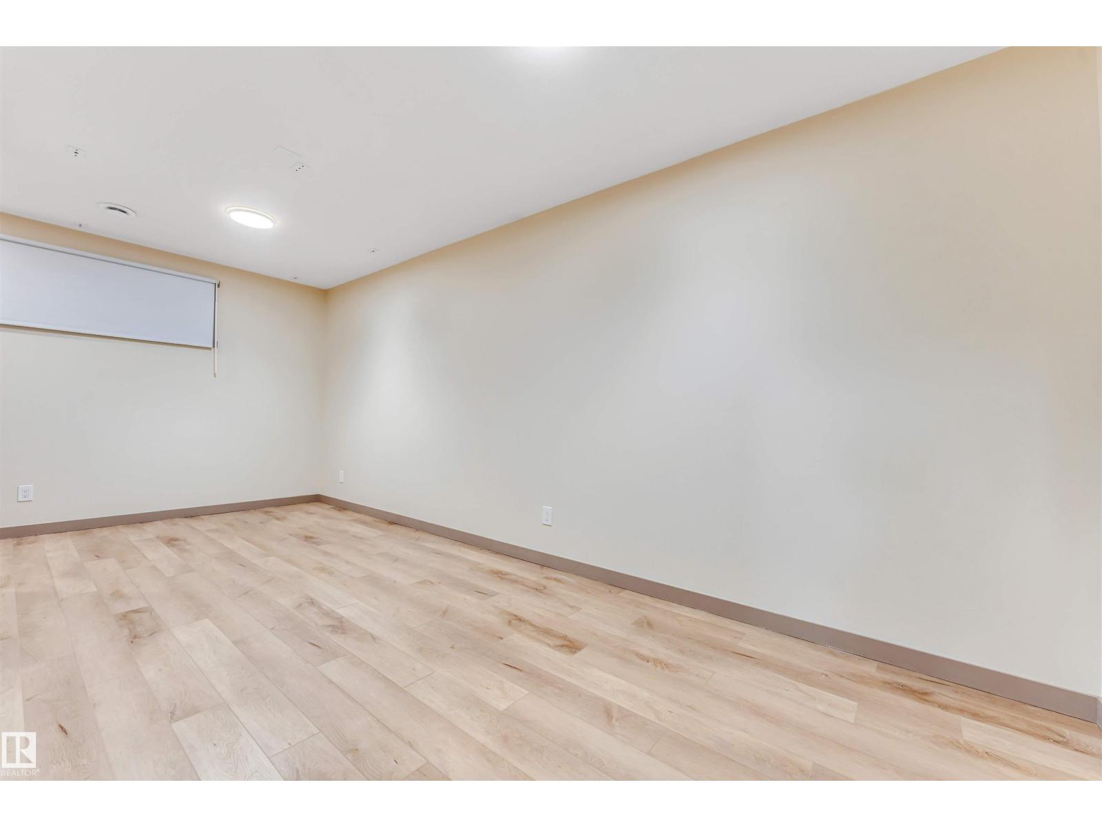 425 41 ST SW - 40