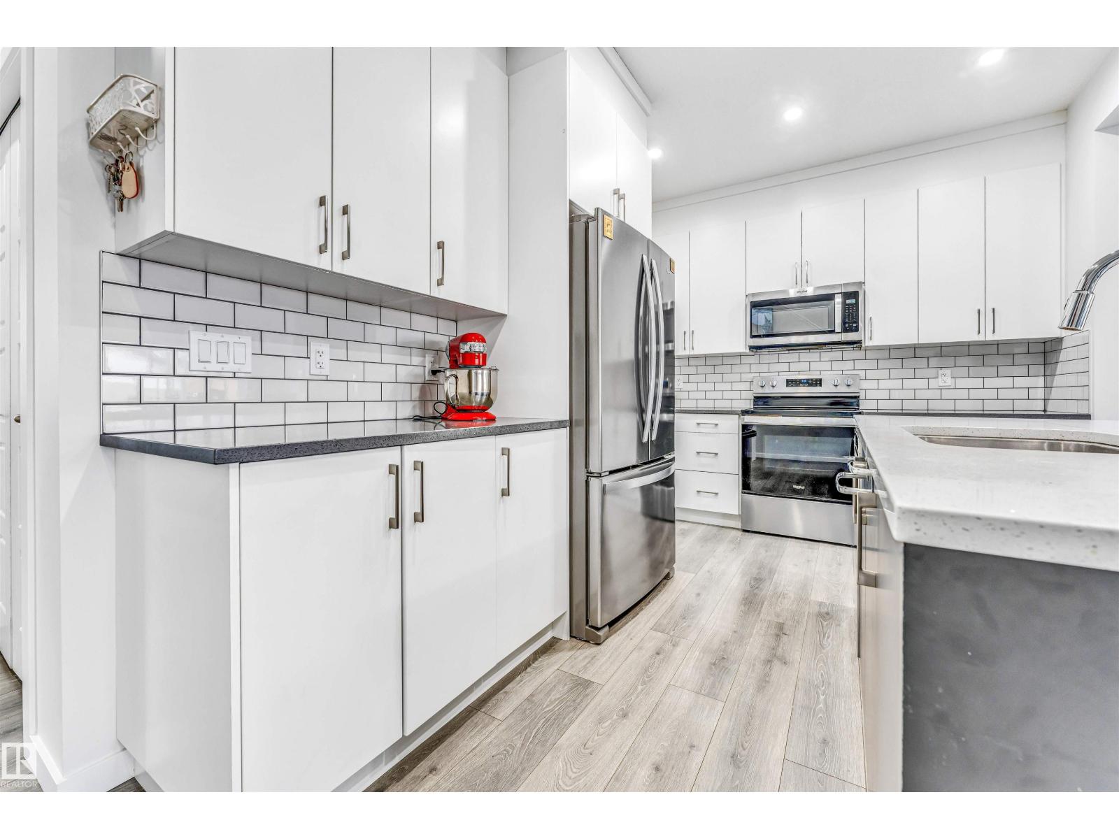 425 41 ST SW - 14