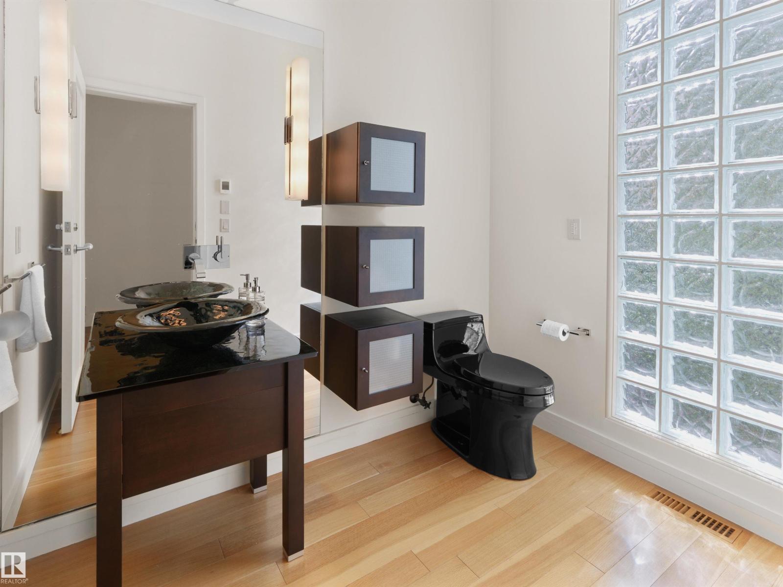28 RIVERSIDE CR NW - 9