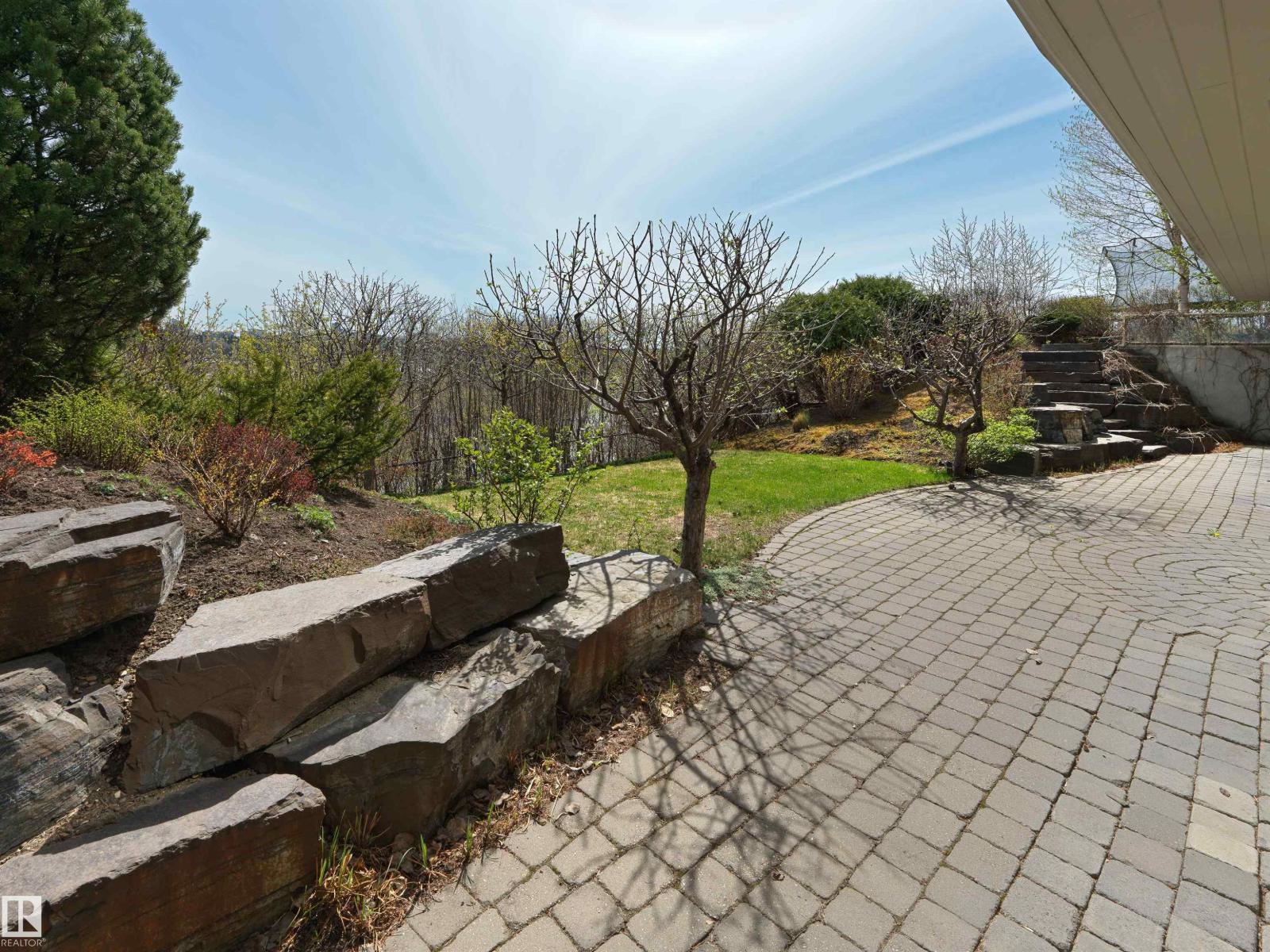 28 RIVERSIDE CR NW - 45