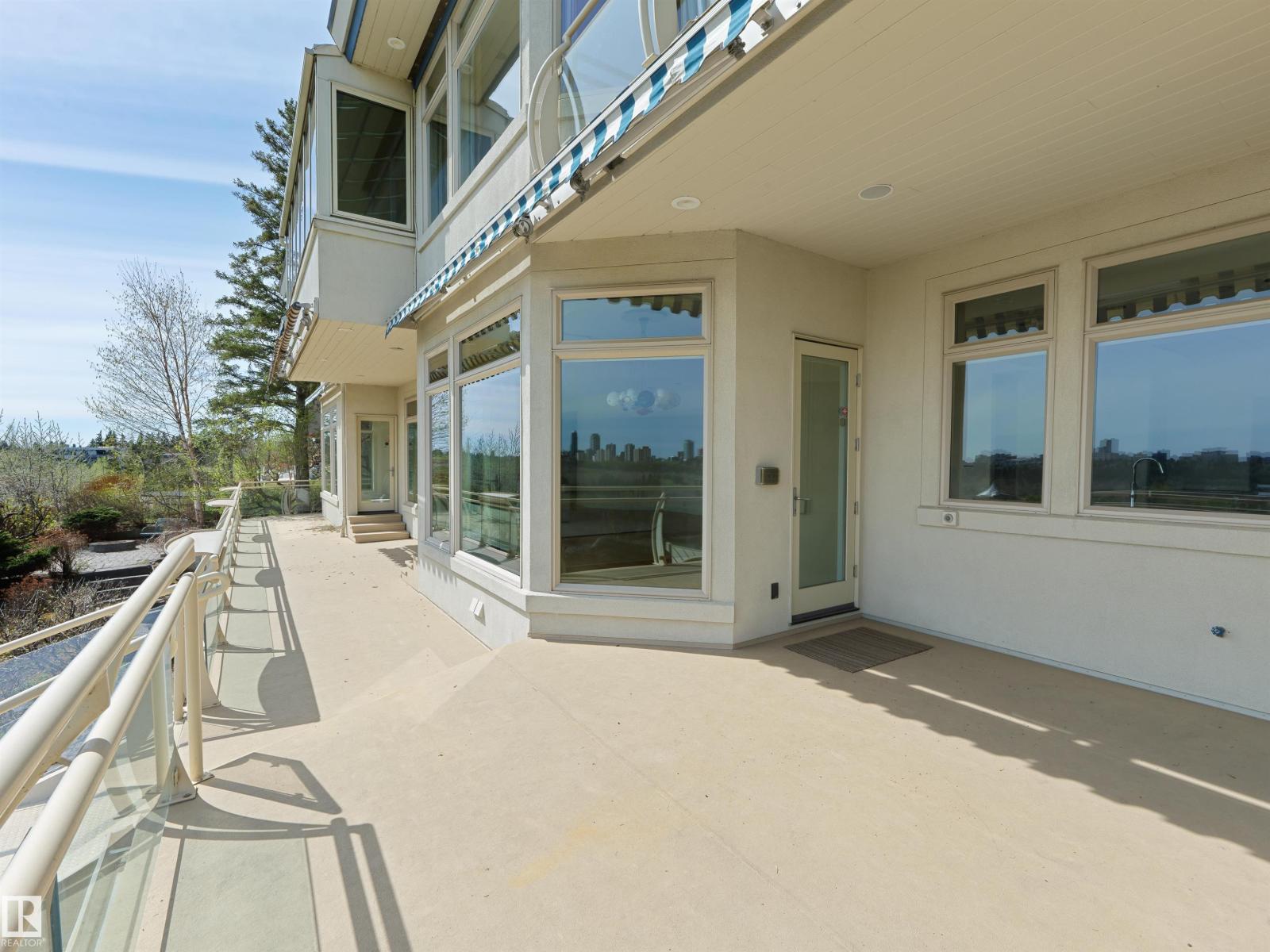 28 RIVERSIDE CR NW - 14