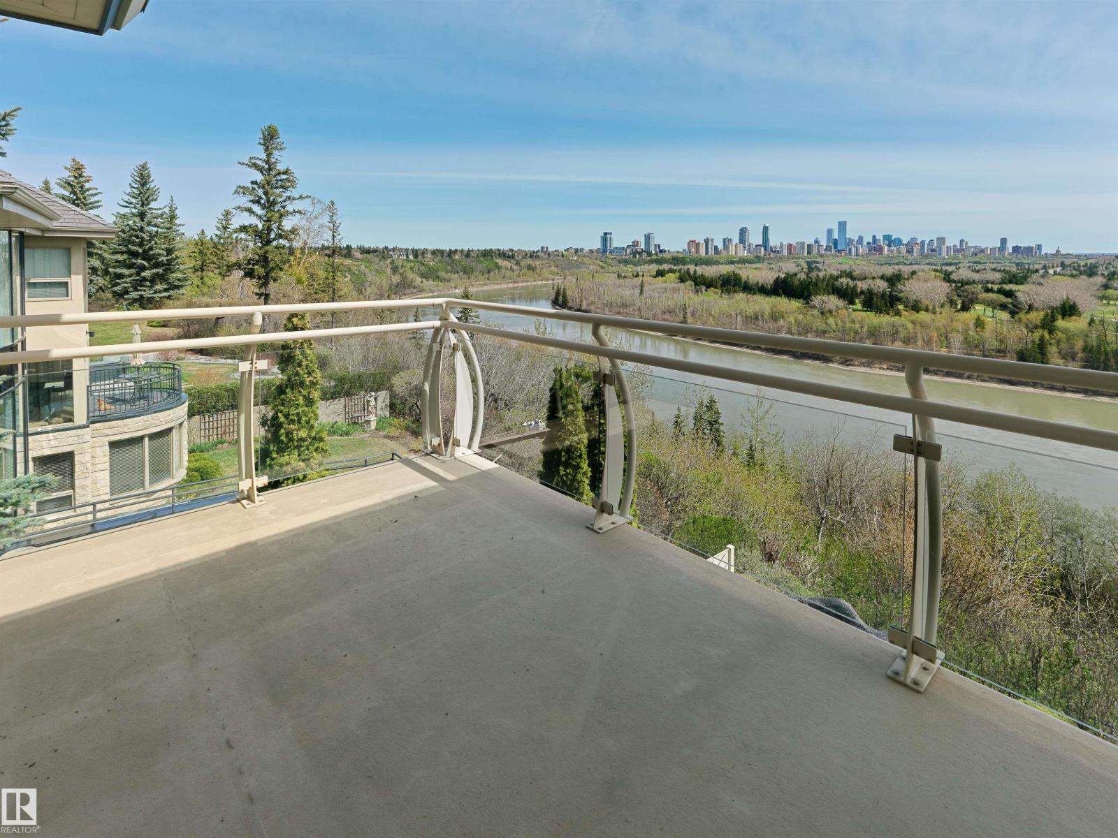28 RIVERSIDE CR NW - 17