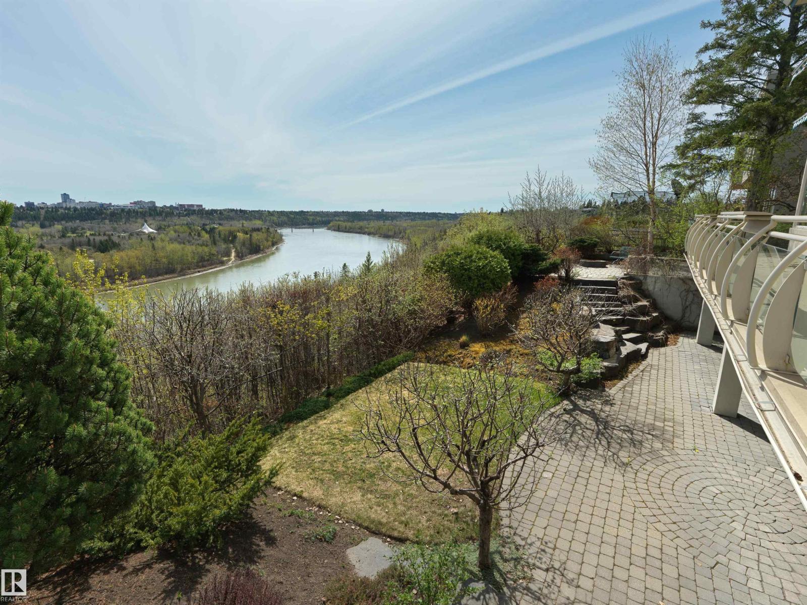 28 RIVERSIDE CR NW - 18
