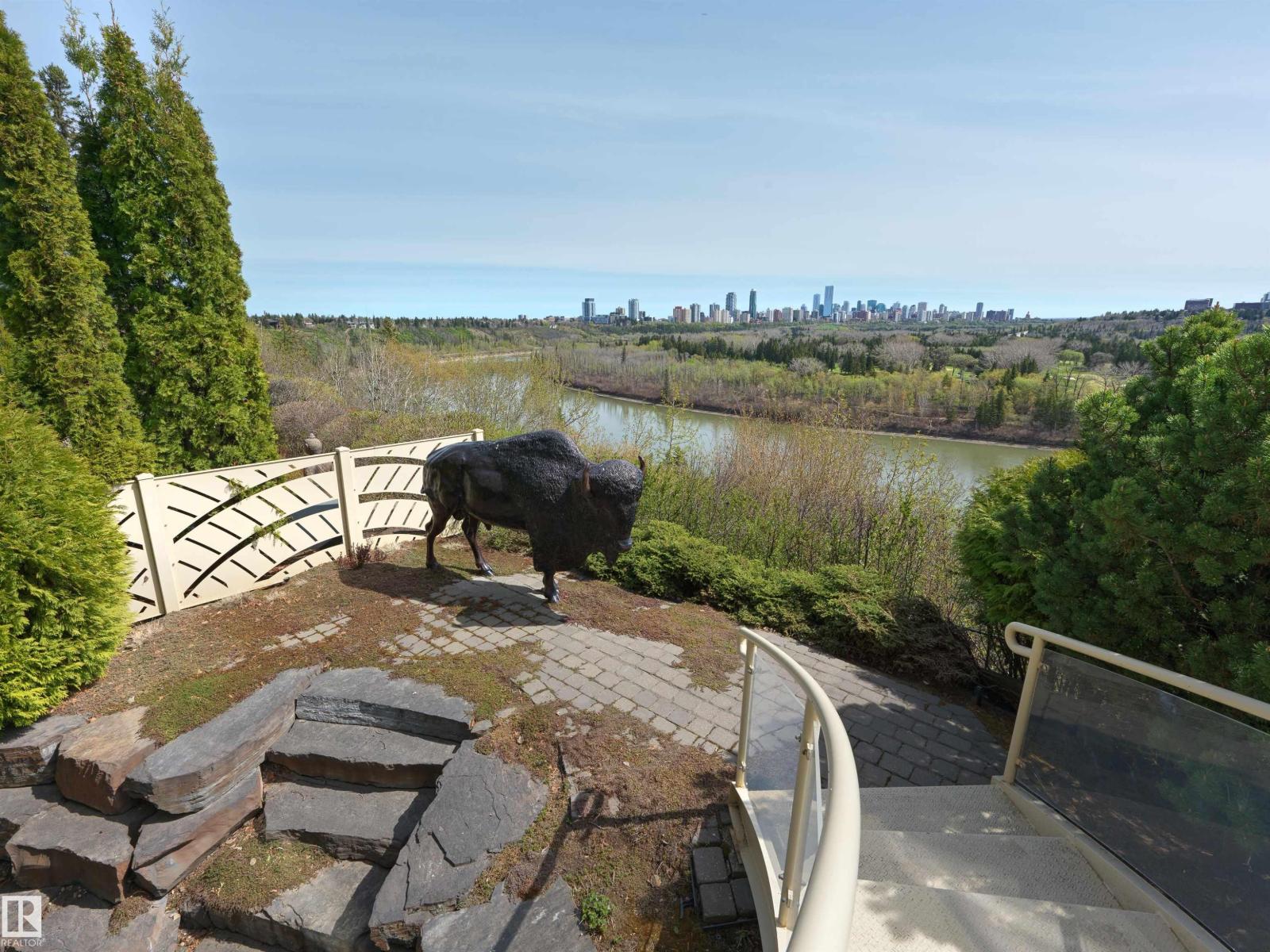 28 RIVERSIDE CR NW - 59
