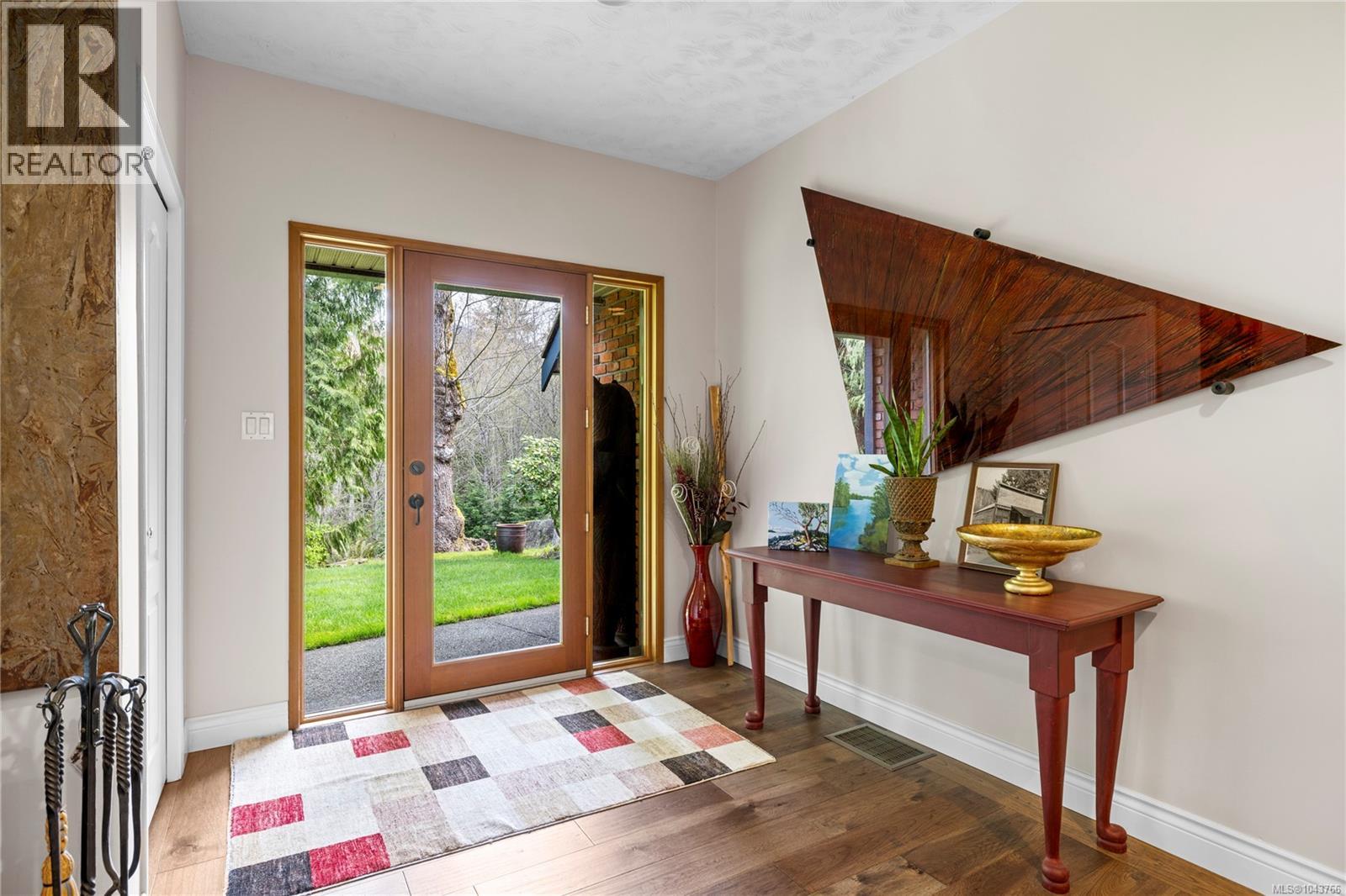 1204 Bazett Rd - 4