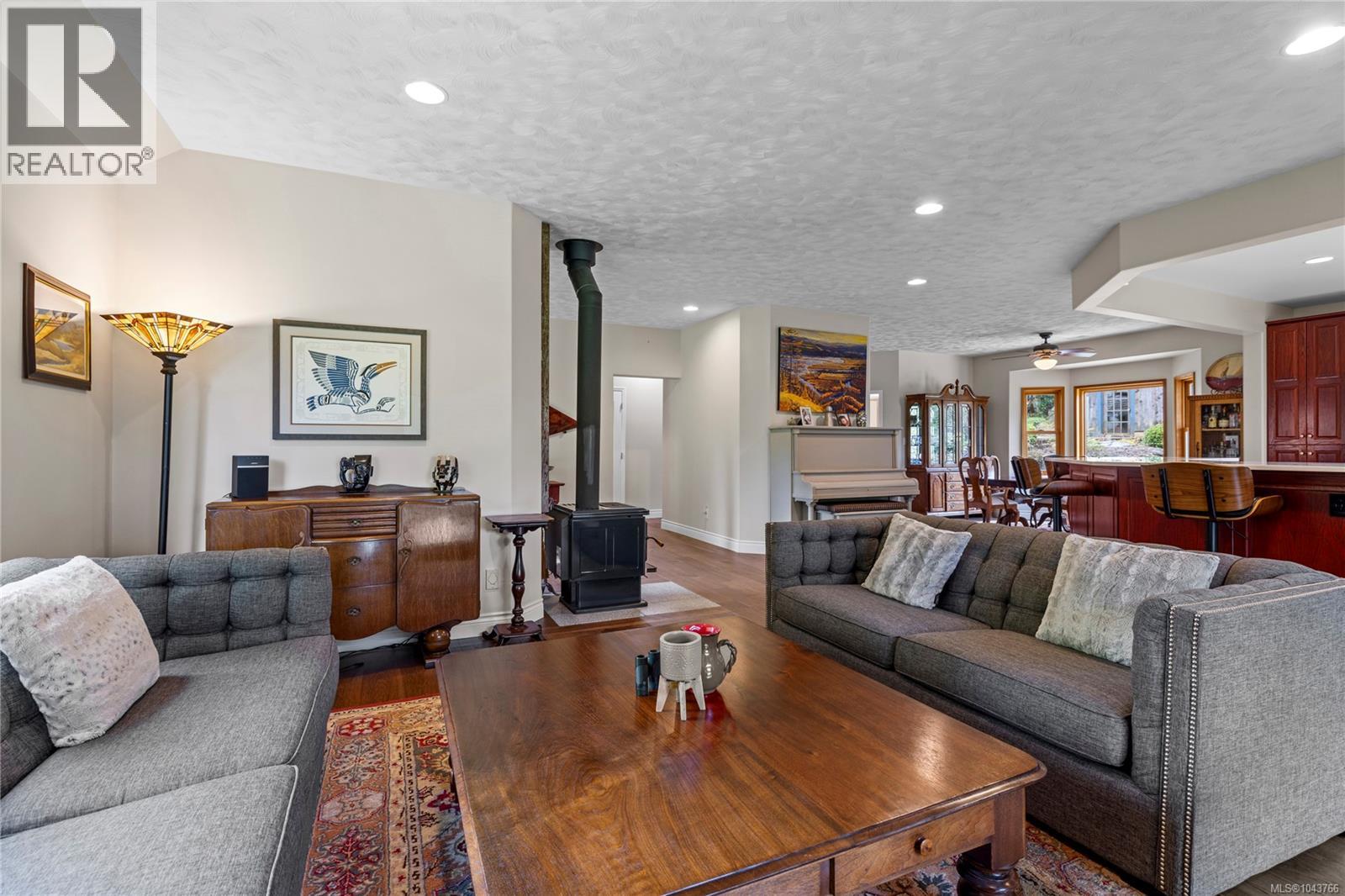 1204 Bazett Rd - 6