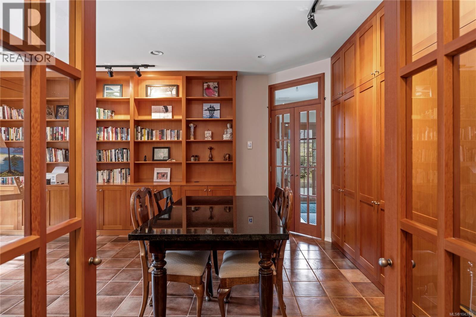 1204 Bazett Rd - 18