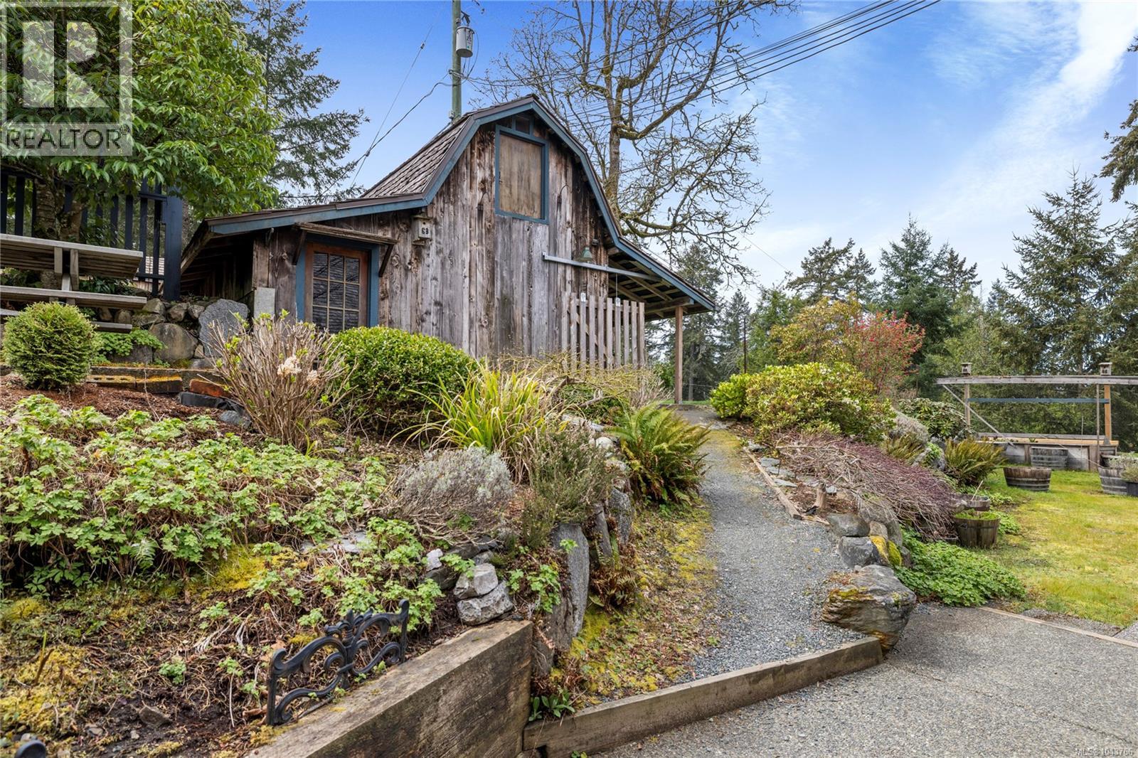 1204 Bazett Rd - 44